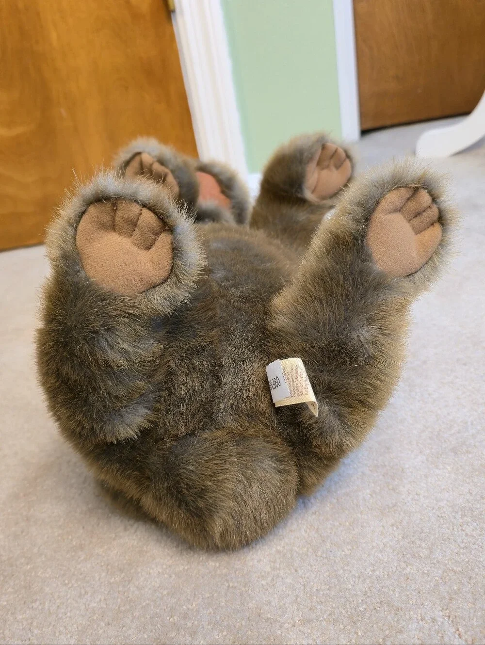 Folkmanis Sitting Dog Hand Puppet Sitting Begging Ventriloquist Shaggy Brown